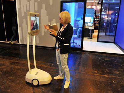 El robot de telepresencia BeamPro .