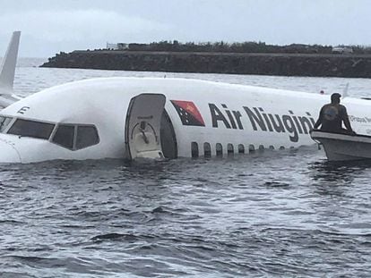 Accidente de un avión en Micronesia.