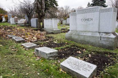 La tumba de la familia Cohen en el cementerio Shaar Hashomayim en Montreal el viernes.