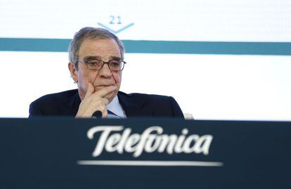 El presidente de Telefónica durante la rueda de prensa.