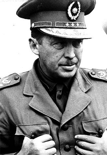 Alfredo Stroessner.