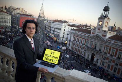 Olmo Gálvez, uno de los organizadores de la movilización del 15-M, cerca de la Puerta del Sol.