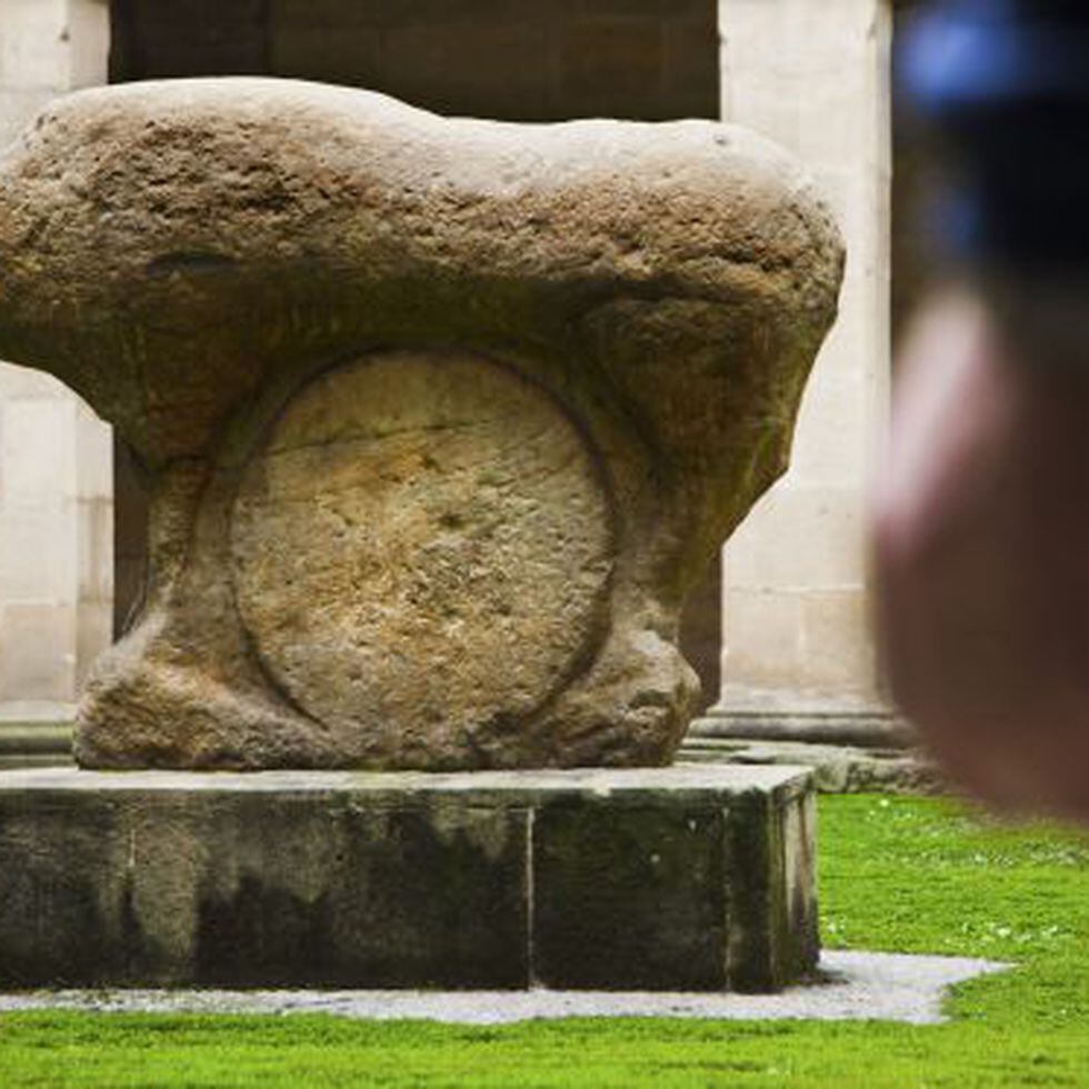 Un estudio puede revelar antiguas inscripciones en el ídolo de Mikeldi | País Vasco EL PAÍS