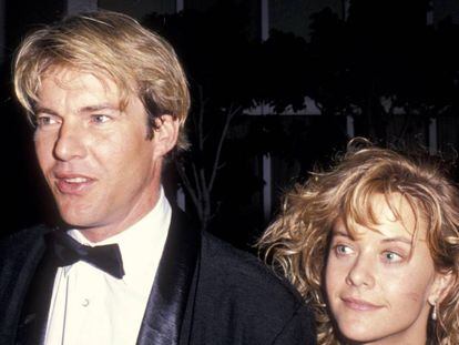 Meg Ryan con el también actor Dennis Quaid en una imagen de los años noventa, cuando era la pareja más seguida de Hollywood. En vídeo, qué fue de la actriz.