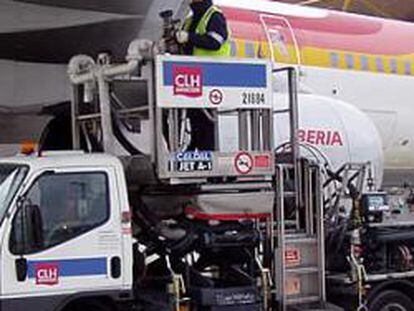 Air Europa, Spanair e Iberia convierten sus coberturas de crudo en secreto de Estado