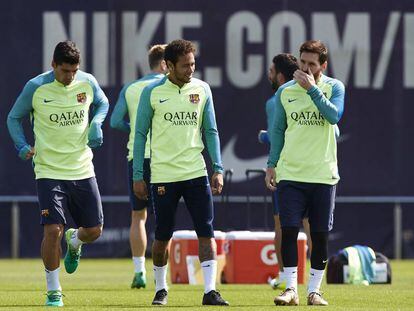 Neymar jr, Luis Suárez, y Leo Messi durante el entrenamiento.