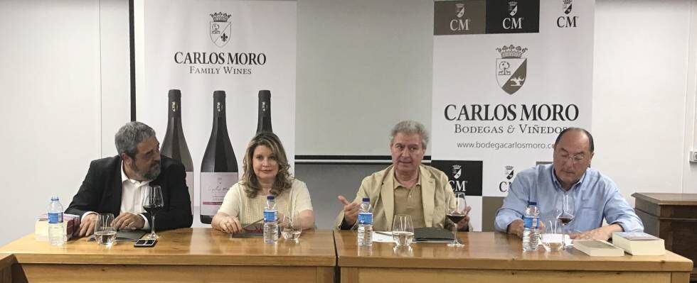 De izquierda a derecha: Carlos Aganzo, Mercedes Monmany, César Antonio Molina y Carlos Moro.