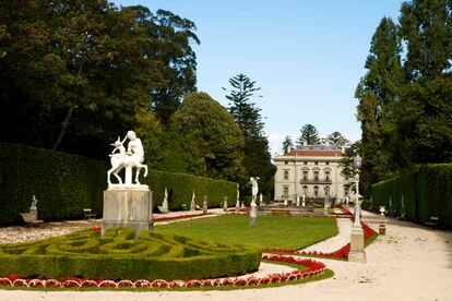 Jardines del palacio La Quinta de Selgas, a las afueras de Cudillero (Asturias). 