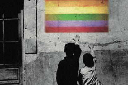 Imagen de portada de '¿Sabes lo que quieren enseñarle a tu hijo en tu colegio? Las leyes de adoctrinamiento sexual', el libreto que Hazte Oír ha repartido por colegios. En la imagen puede verse a dos niños haciendo el saludo fascista a una bandera arcoíris. En la foto original, tomada en España en 1939, <a href="http://elpais.com/diario/2006/03/25/cultura/1143241203_740215.html">los niños saludan a una pintada de Franco </a>