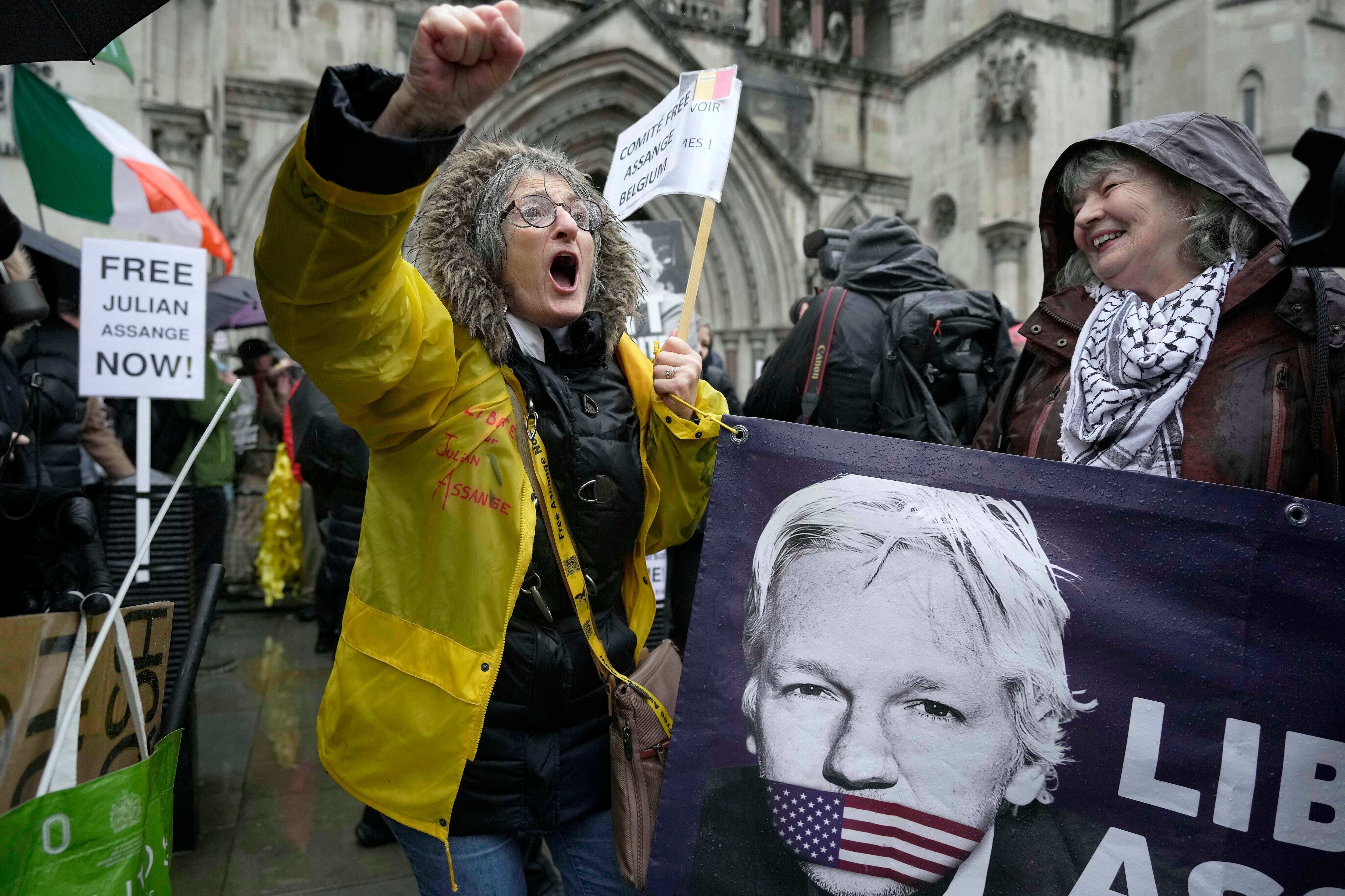 EE UU aporta garantías mínimas de que Assange no será condenado a muerte si es extraditado
