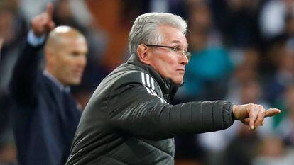 Heynckes dirige al Bayern. Detrás, Zidane.