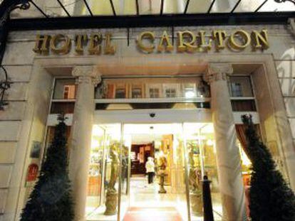Fachada del hotel Carlton, donde supuestamente sucedieron los hechos investigados.