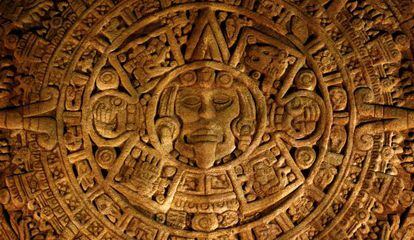 Reproducción de la Piedra del Sol, también conocida como Calendario Azteca.