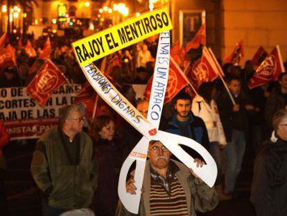 Una imagen de la manifestaci&oacute;n &quot;en defensa del Estado del Bienestar&quot;, este lunes en Valencia. 