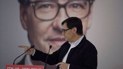 El candidat del PSC, Salvador Illa, en un acte a Lleida, el dissabte passat. 