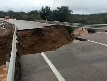 Los cortes de carretera provocados por las fuertes lluvias en Extremadura, diciembre de 2022