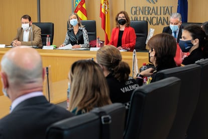 La Comisión de Coordinación contra la Violencia de Género de la Audiencia Provincial de Valencia reunida este viernes en Valencia.