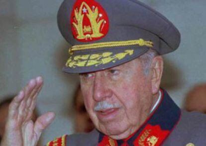 Imagen del dictador Augusto Pinochet en 1997.
