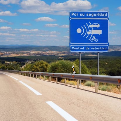 La regla del siete: el truco de la Guardia Civil para evitar las multas de los radares