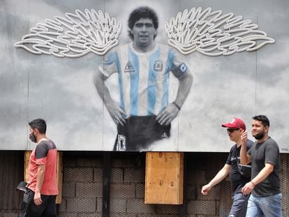 Mural dedicado a Diego Maradona en Buenos Aires.