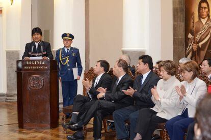 Evo Morales en el acto de juramento de los 21 ministros.