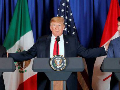 Enrique Peña Nieto, Donald Trump y Justin Trudeau, en la ceremonia de ratificación del tratado de libre comercio.