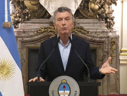 Macri anuncia el inicio de las negociaciones con el FMI.