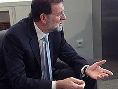 Rajoy impone su programa y un calendario a los agentes sociales