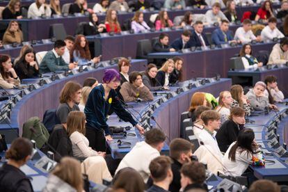 Alumnos españoles y de otros paises en el Parlamento Europeo en Estrasburgo. European Parliament.