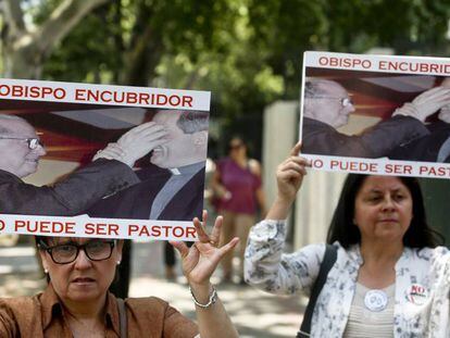 Protestas contra sacerdotes en Chile durante enero de este año.
