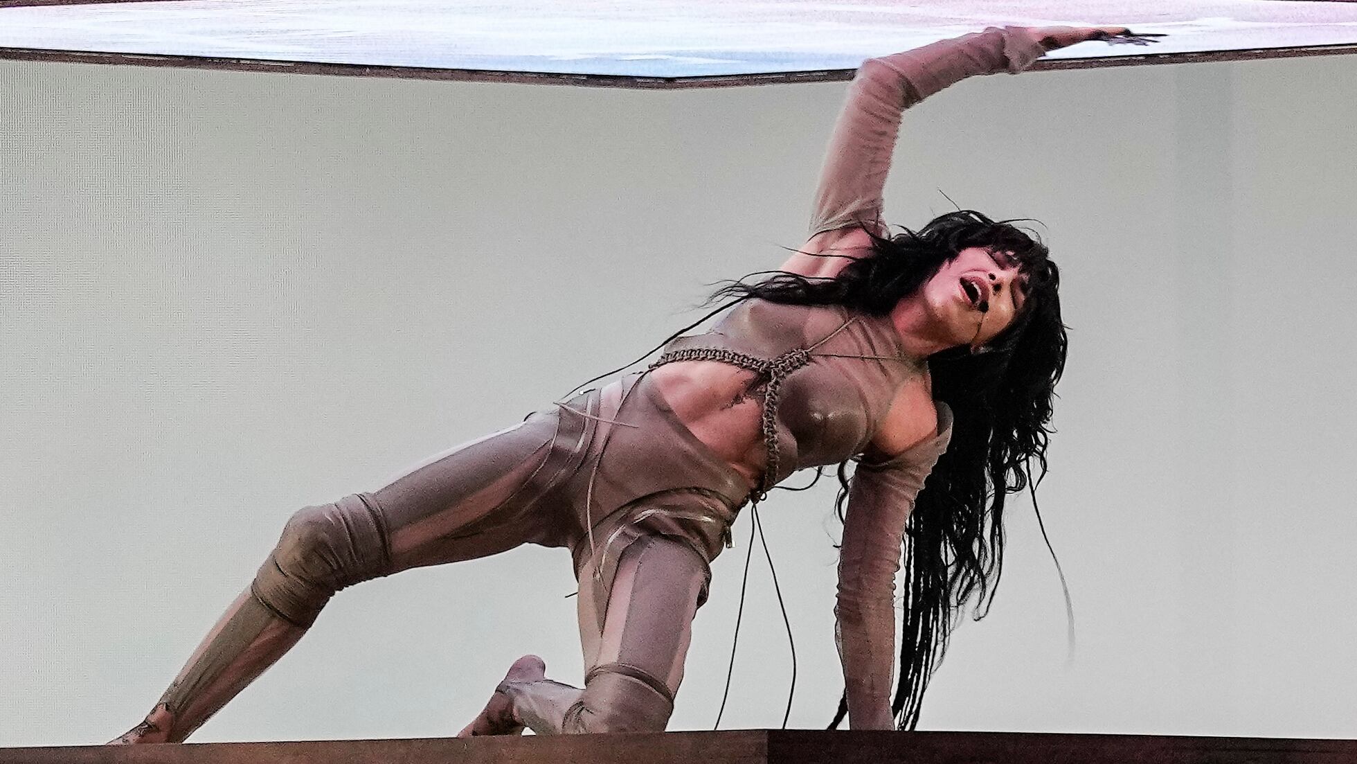 Vídeo | El susto de Loreen, la representante de Suecia, durante su ensayo en Eurovisión 2023 | Vídeos | EL PAÍS