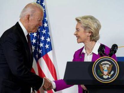 Joe Biden y Ursula Von der Leyen, el 31 de octubre en Roma, en la cumbre del G20.