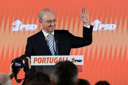 El candidato del PSD, Rui Rio, tras el discurso donde reconoció su derrota, en Lisboa. 