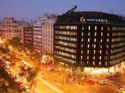 Sede corporativa de Novartis, en el número 764 de Gran Vía de les Cortes Catalanes de Barcelona.