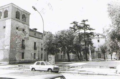 Aspecto del hospicio situado en la Plaza de la Trinidad a principios de los 70.