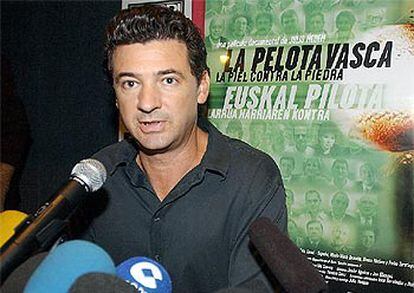 El cineasta Julio Medem, durante la presentación a la prensa de su polémico documental.