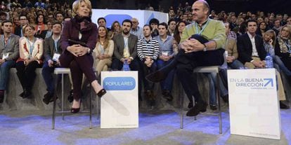 Aguirre y De Guindos, en la convenci&oacute;n del PP.