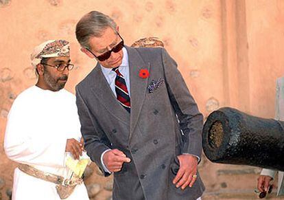 El príncipe Carlos, ayer durante una visita oficial a Omán.