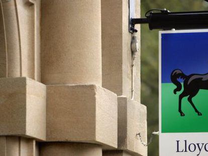 Lloyds responde al 'brexit': 3.000 empleos y 200 oficinas menos