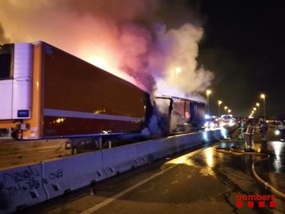 El accidente en el que han muerto tres personas en Cornellà de Llobregat.