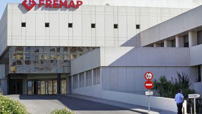 Entrada al hospital de Fremap en Sevilla