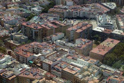 Vista aérea de un barrio residencial en Sevilla. 