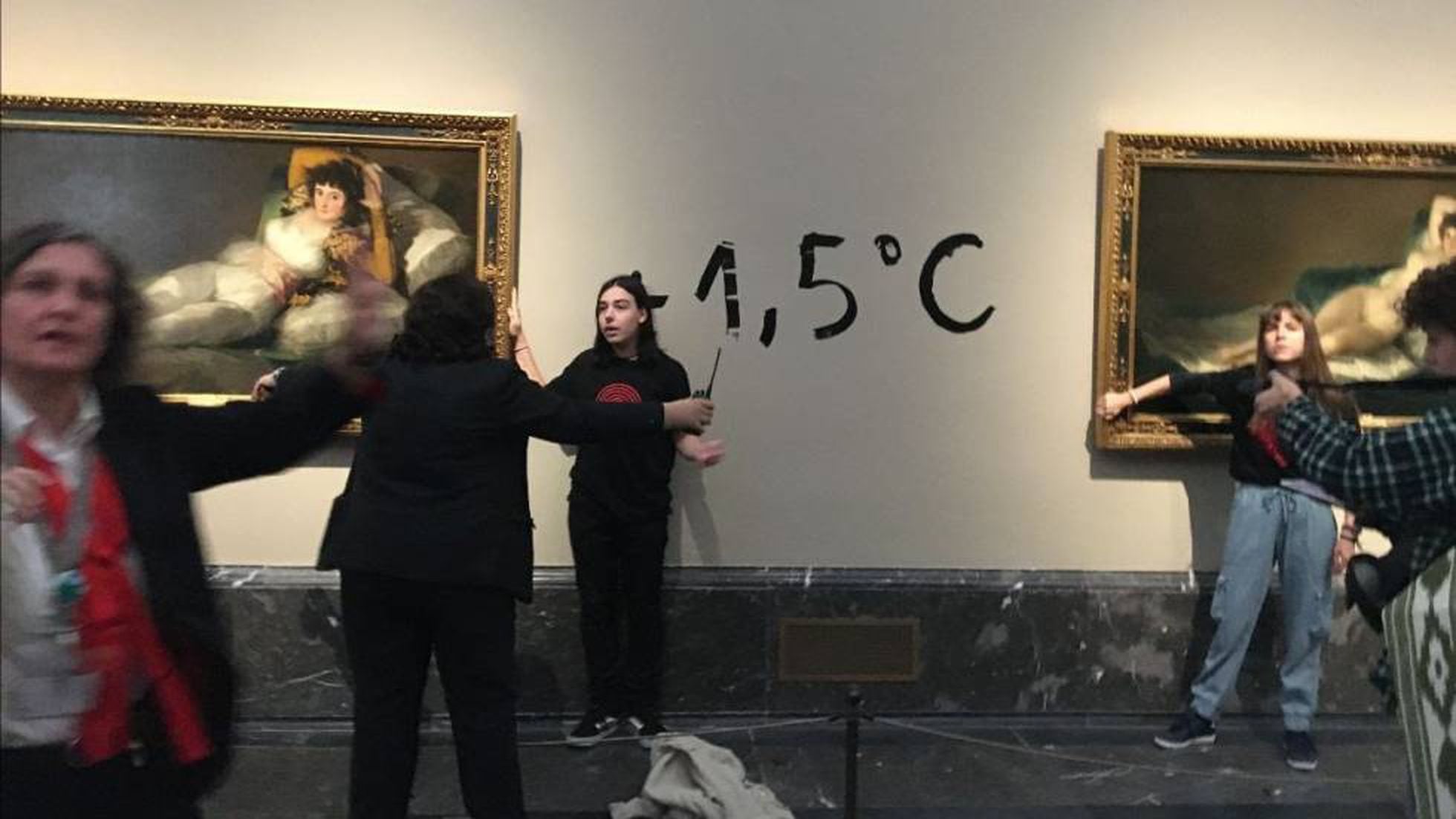 taquigrafía Prever vegetariano Vídeo | Así fue el asalto a 'Las majas' de Goya en el Museo del Prado |  Vídeos | EL PAÍS