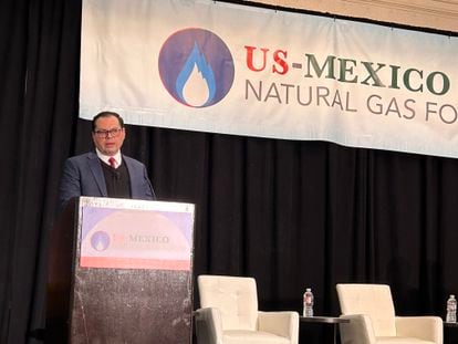 Miguel Reyes habla en el US-Mexico Natural Gas Forum el 16 de Noviembre en San Antonio, Texas.