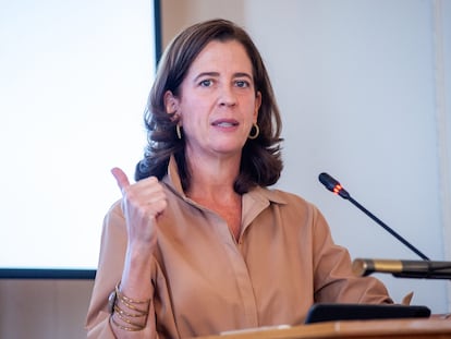 Alejandra Kindelán, presidenta de la Asociación Española de Banca (AEB), durante su intervención en un curso en la Universidad Internacional Menéndez Pelayo de Santander.