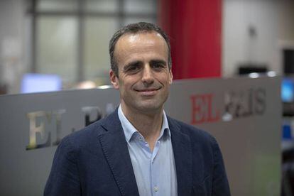 El nou director adjunt d'EL PAÍS, Miquel Noguer, a la redacció de Barcelona.