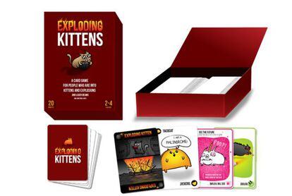 Prototipo del juego de cartas &#039;Exploding Kittens&#039;.