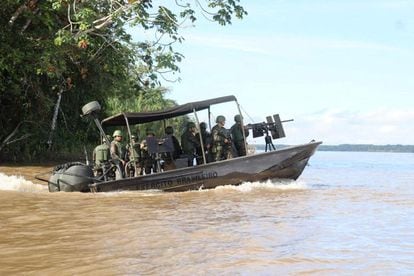 Brazilian soldiers carry out search tasks this Tuesday for the journalist Phillips and the indigenista Pereira, disappeared in the Amazon.