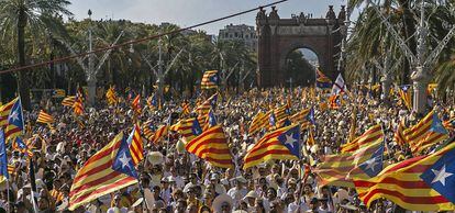 Multitudinaria manifestación celebrando la Diada de Cataluña, en Barcelona en septiembre de 2016.
