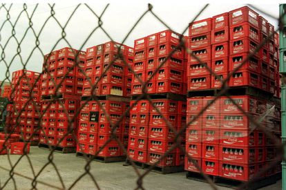 Refrescos de Coca Cola en un centro de distribución